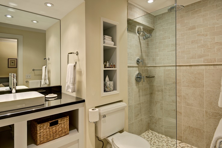 Hotel Luxury Bathrooms - How to find Cape Cod's best. - The Inn At Cape Cod  %
